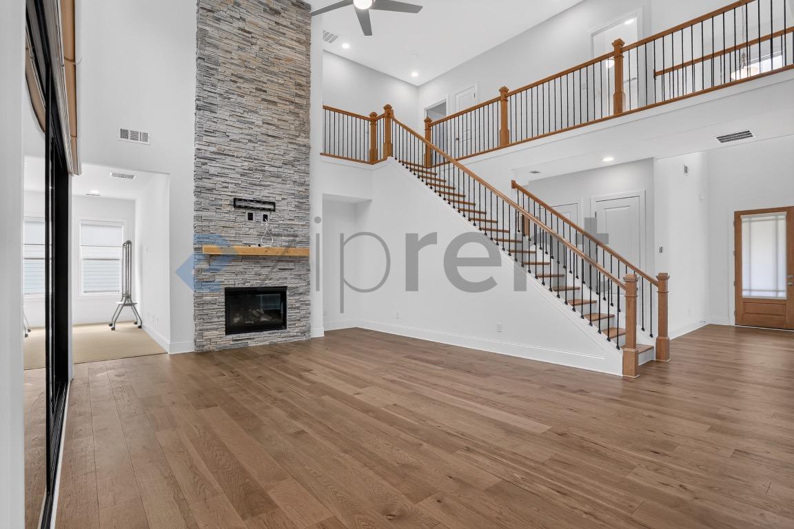 Building Photo - Unit 2109