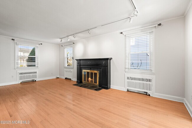 Building Photo - 608 Corlies Ave