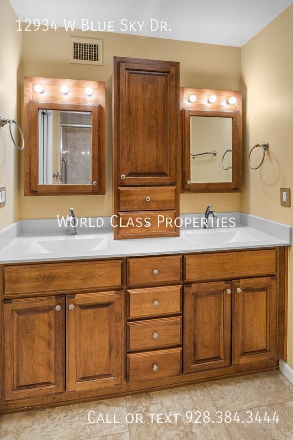 Building Photo - 12934 W Blue Sky Dr