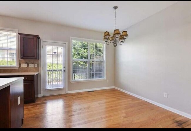 Building Photo - 1306 Thornborough Dr