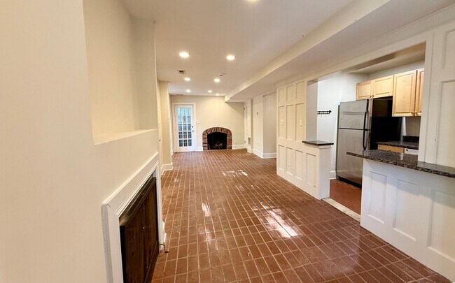 Building Photo - 0086 - Liverman/Liverman