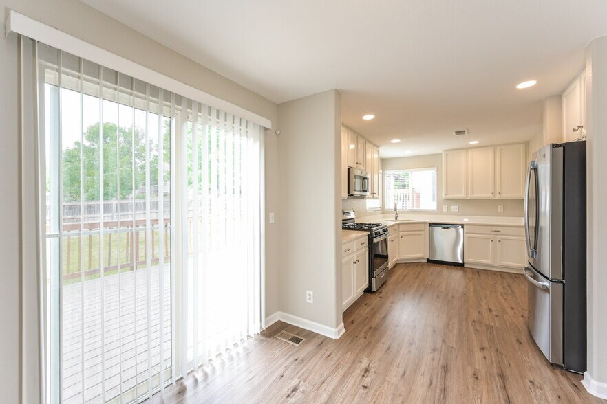 Building Photo - 20194 E Grand Ln