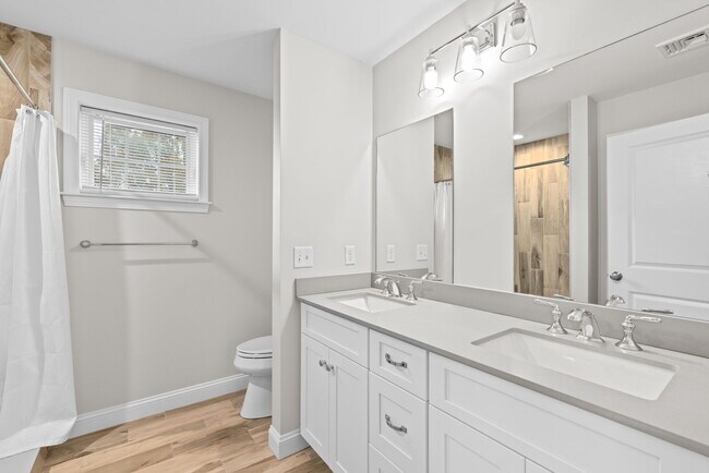 Building Photo - 145 Driftway