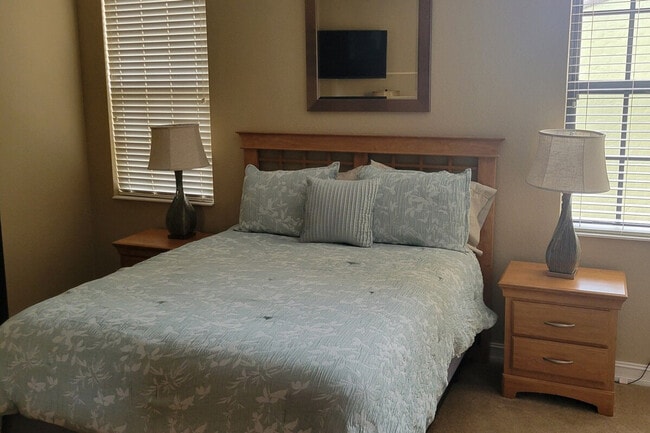 Building Photo - 9115 Capistrano St S