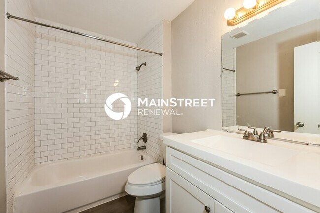 Building Photo - 4 Bedroom Pet-Friendly Home in Lancaster, TX with Main Street Renewal