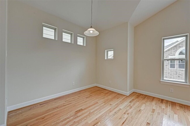 Building Photo - 11609 Main Cypress Dr