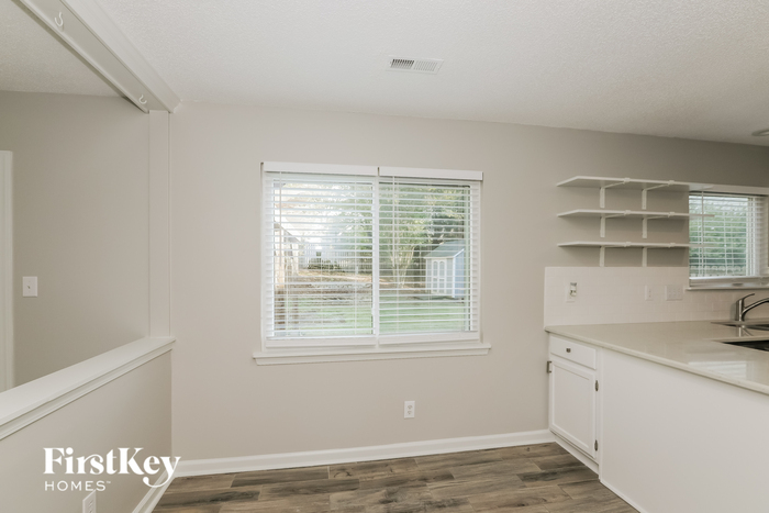 Building Photo - 8416 Leeper Dr