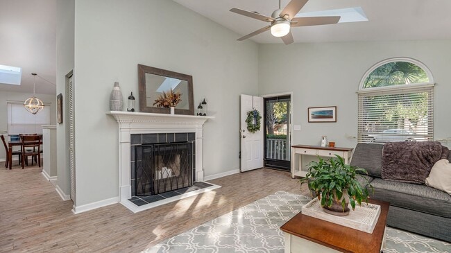 Building Photo - 3 bedroom 2 bathroom house in Chelsea Park...