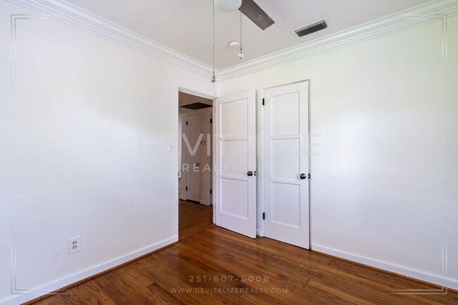 Building Photo - Beautiful 2 Bedroom/1 Bathroom in Springhi...