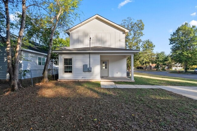 Building Photo - New Construction 3 Bed/3.5 Bath Available ...