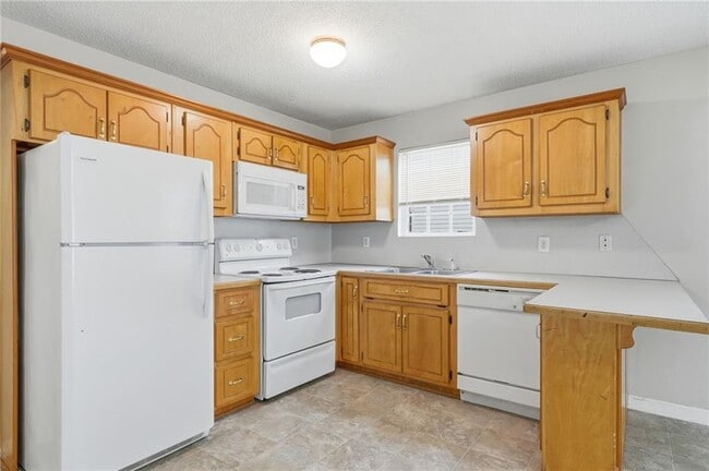 Building Photo - 62 Hanna Dr