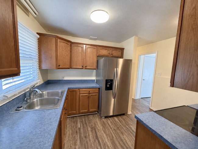 Building Photo - 118 W Dogwood Dr