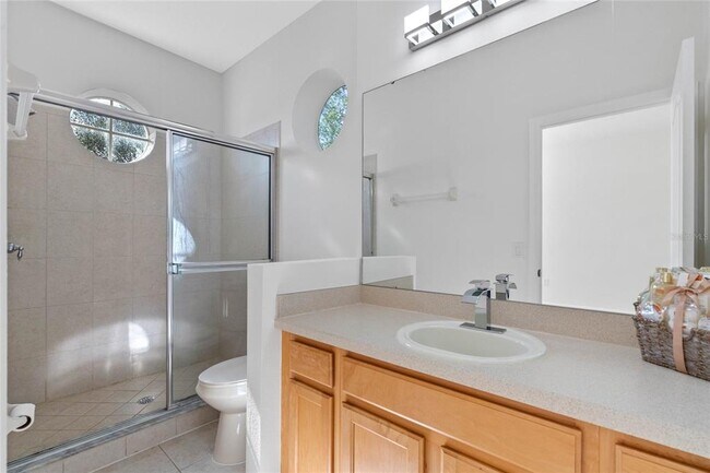 Building Photo - 102 Chelsea Dr