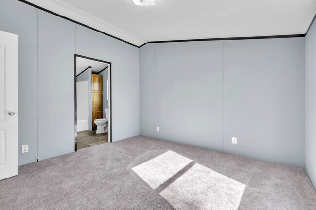 Building Photo - 1 Alice St