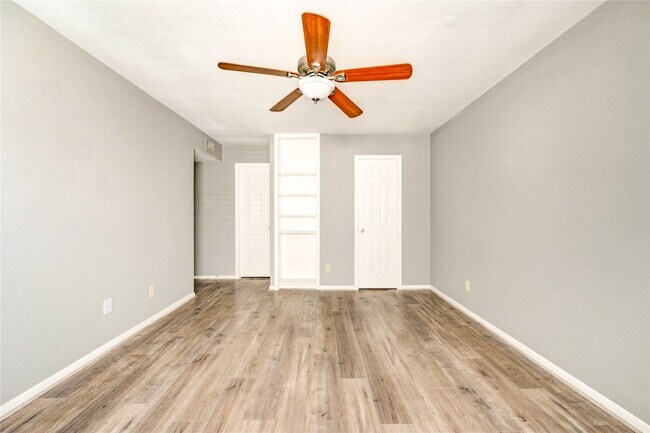 Building Photo - 14600 Fonmeadow Dr