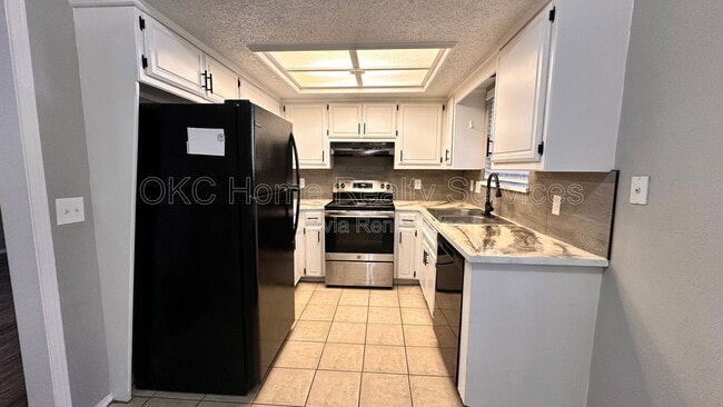 Building Photo - 6713 Lyrewood Ln