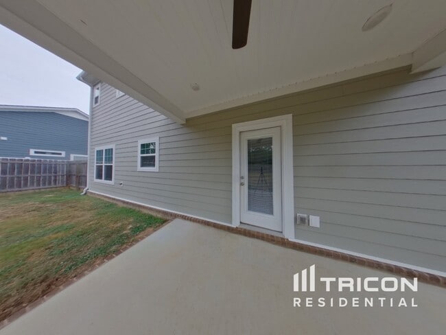 Building Photo - 1058 Brayden Dr