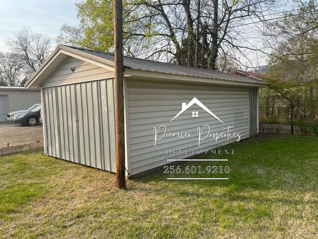 Building Photo - Gadsden Home PLUS 12 x 20 Storage Unit - Alabama