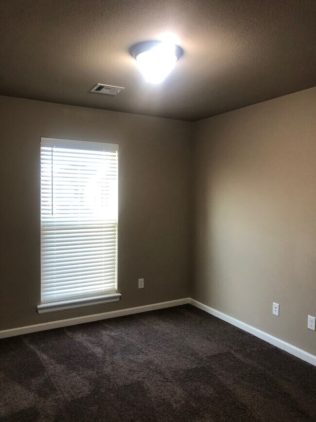 Building Photo - Beautiful home in Ashbury Park