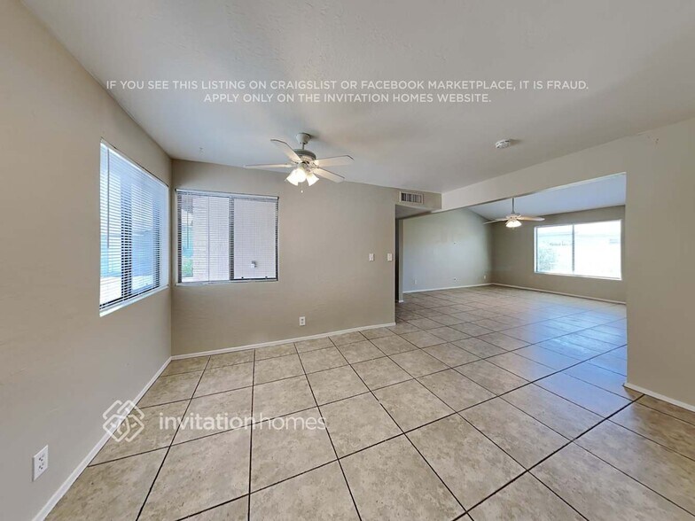 Building Photo - 9708 N 56th Ln