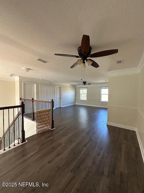 Building Photo - 738 W Kings College Dr