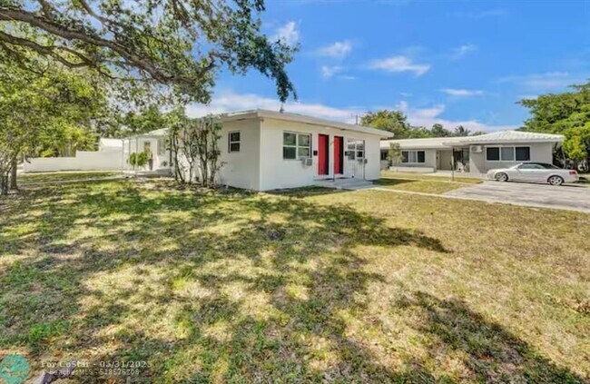 Building Photo - 824 S 20th Ave