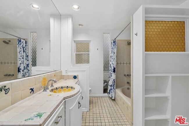 Building Photo - 112 Fleet St