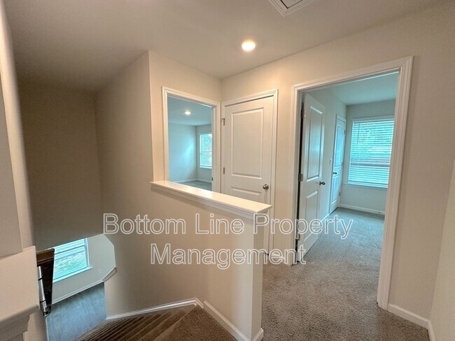 Building Photo - 2129 Allium Dr