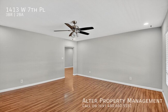 Building Photo - 1413 W 7th Pl