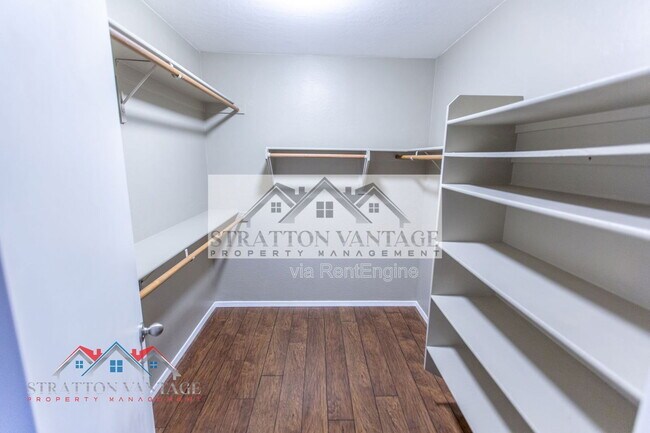 Building Photo - 10234 E Carol Ave