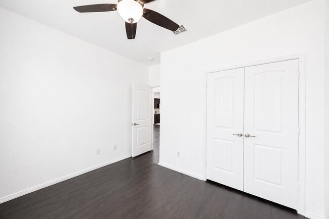 Building Photo - 9113 Holliday Ln