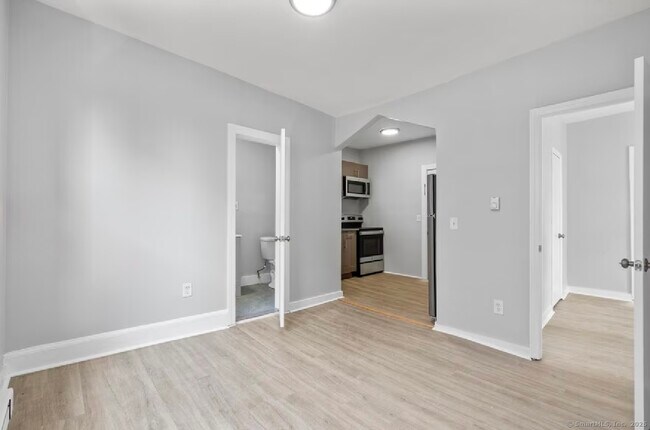 Primary Photo - 31 Whittier St