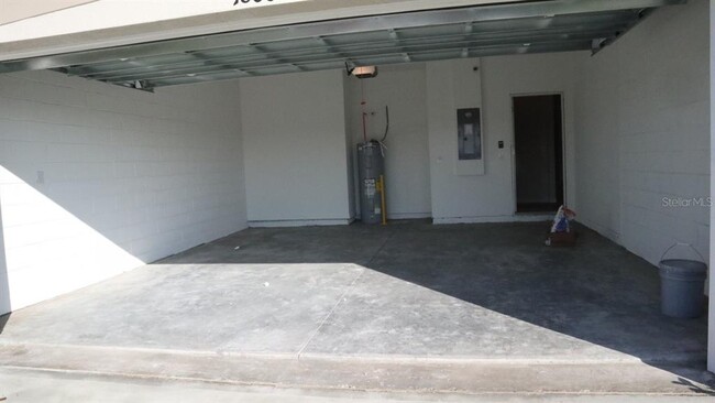Building Photo - 1806 Veterans Dr.