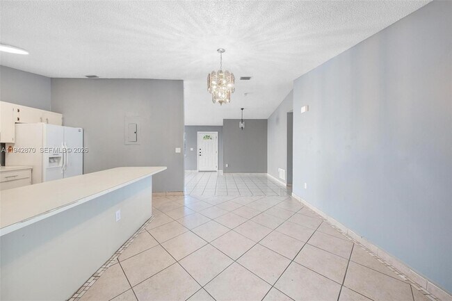 Building Photo - 2348 SW 138th Pl