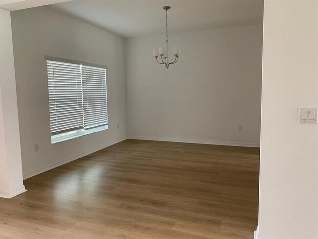 Building Photo - 11127 Sundrift Dr
