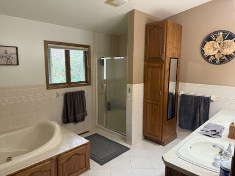 Building Photo - 409 Meadow Ct
