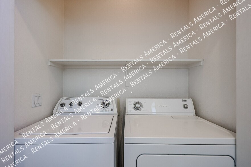 Building Photo - 123 N Washington St