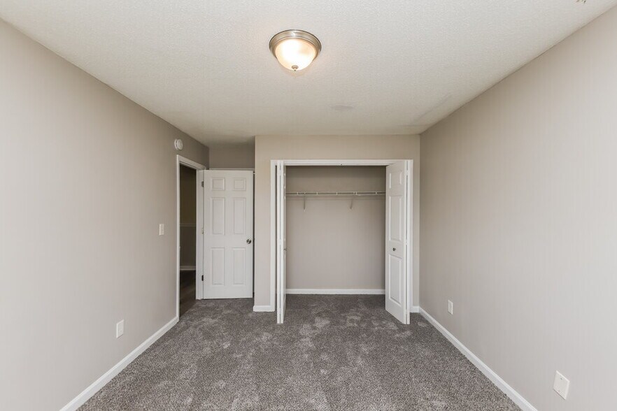Building Photo - 3517 Ten Oaks Cir