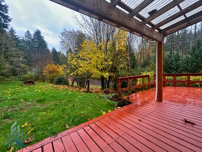 Building Photo - Peaceful Home Among the Evergreens in Eddy...