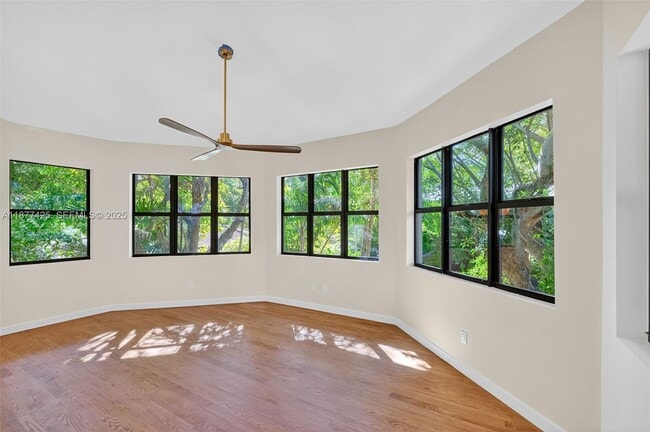 Building Photo - 2330 Overbrook St