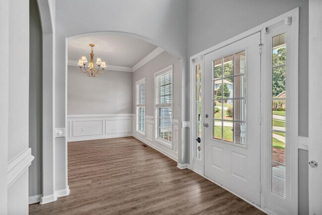 Building Photo - 3687 Vine Spgs