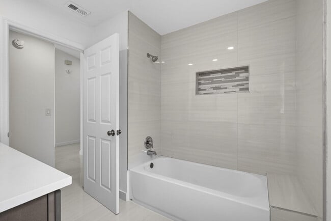 Building Photo - 7771 Blackwood Ln