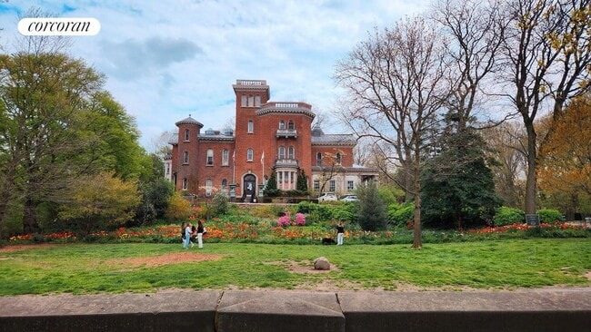 Building Photo - 92 Prospect Park W