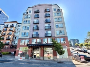 Building Photo - Pioneer Square/International District Studio