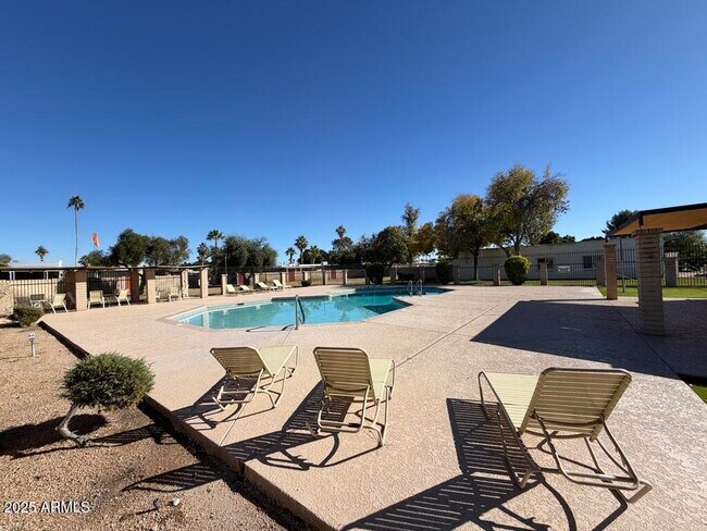 Building Photo - 1955 E Del Sur Dr