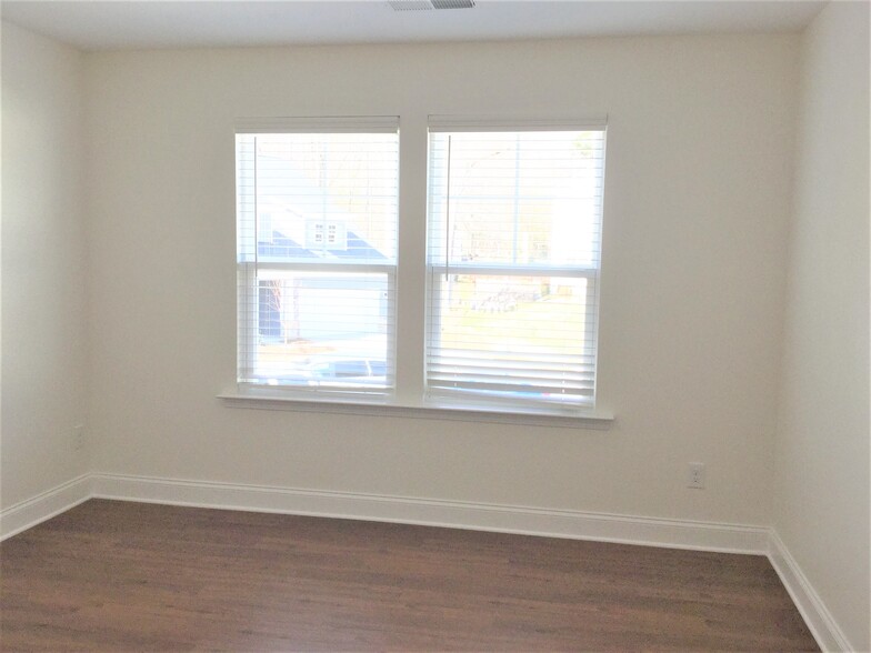 Building Photo - 10831 Maryanna Ct