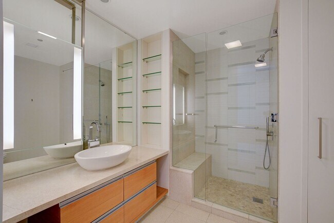 Building Photo - Stunning Strip Views from this Fully Furnished Studio Residence.
