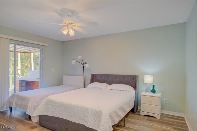 Building Photo - 1904 NE 19th Ave