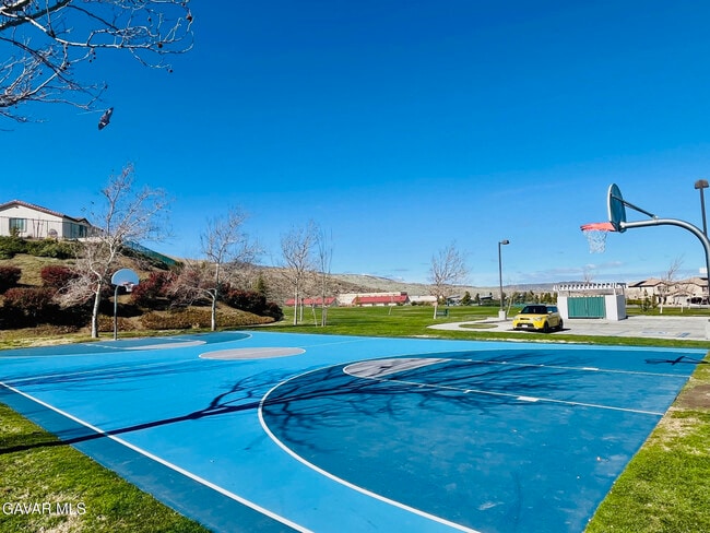 Building Photo - 2306 Cornflower Way