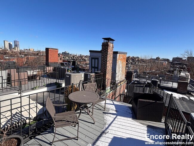 Building Photo - 474 Columbus Ave